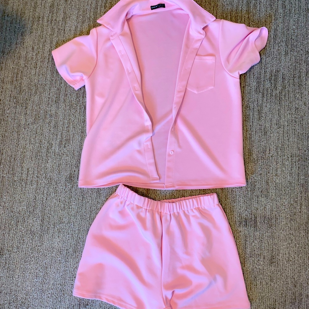 Shien set. Shorts and top.
